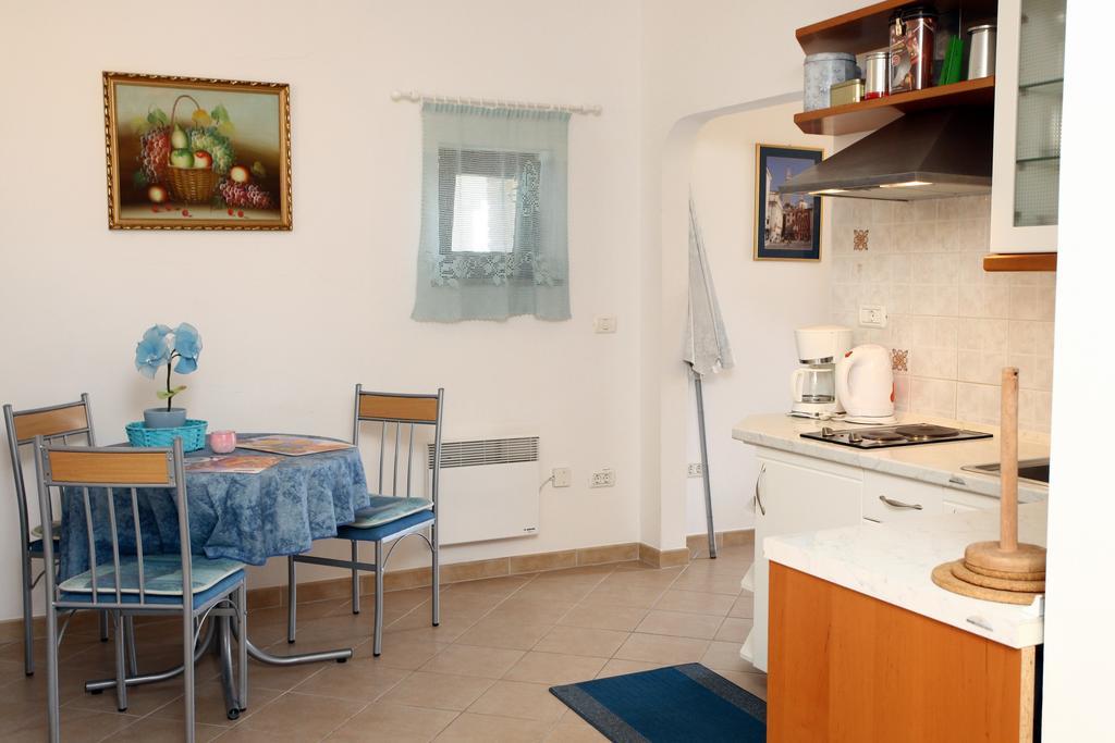 Parenzana Sea View Apartments Sk 波尔托罗 外观 照片