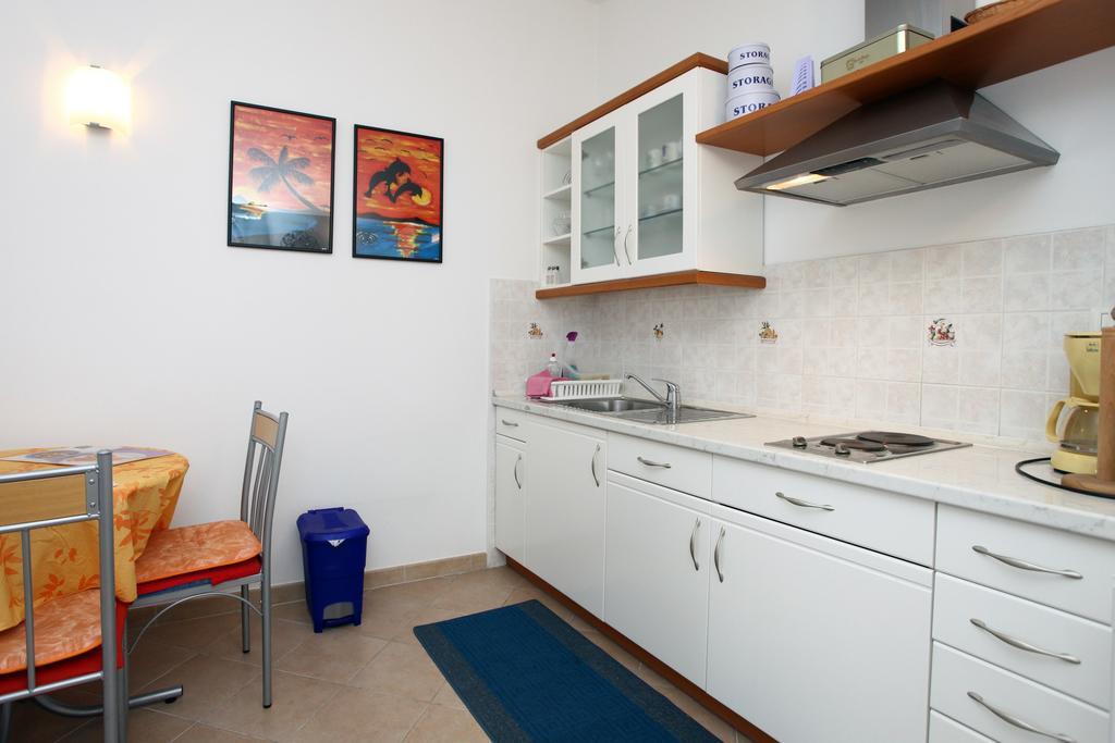 Parenzana Sea View Apartments Sk 波尔托罗 外观 照片
