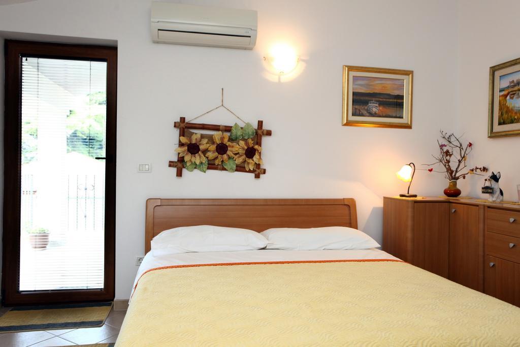 Parenzana Sea View Apartments Sk 波尔托罗 外观 照片
