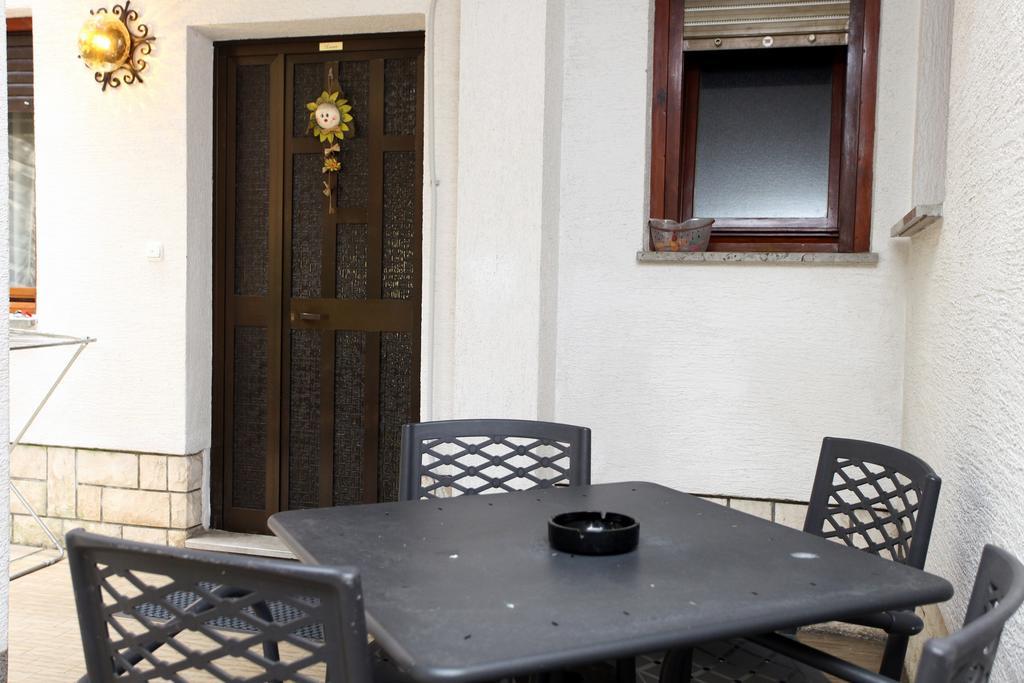 Parenzana Sea View Apartments Sk 波尔托罗 外观 照片