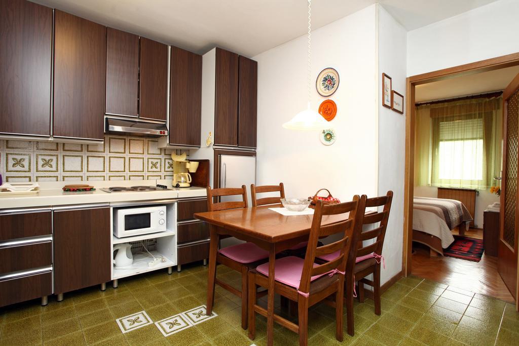 Parenzana Sea View Apartments Sk 波尔托罗 外观 照片