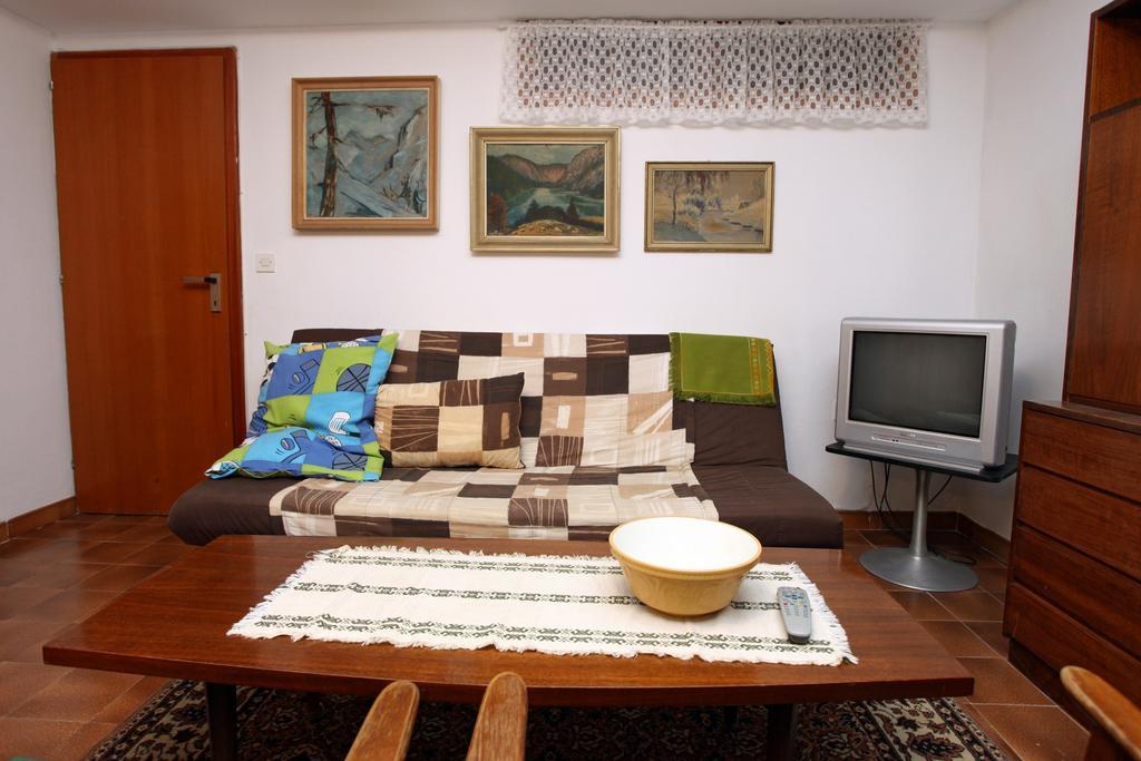 Parenzana Sea View Apartments Sk 波尔托罗 外观 照片