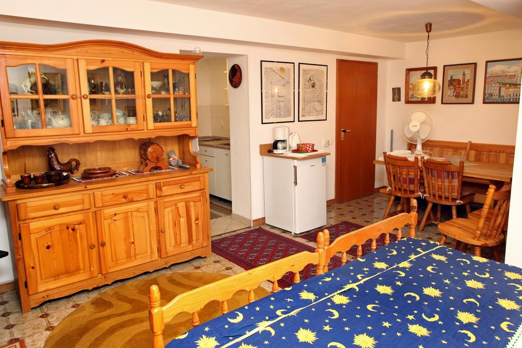 Parenzana Sea View Apartments Sk 波尔托罗 外观 照片